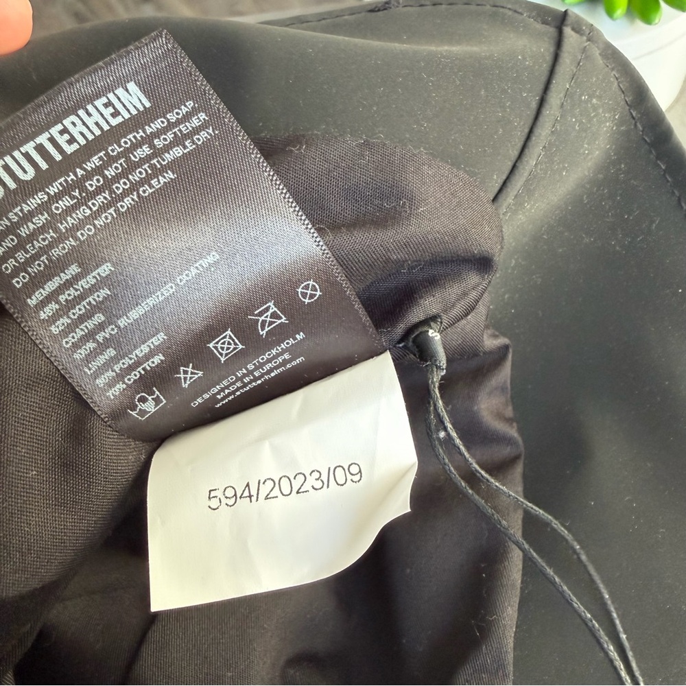 Stutterheim Bucket Hat Size Small - image 8